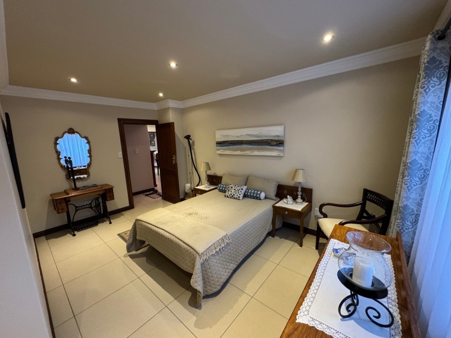 3 Bedroom Property for Sale in Van Der Hoff Park North West